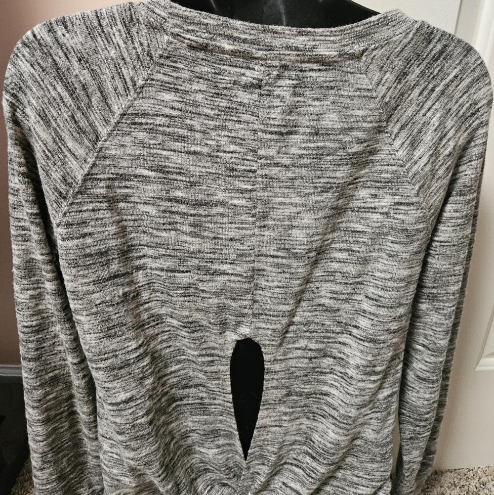 New York & Company Gray Knit Lightweight Sweater - Picture 7 of 10